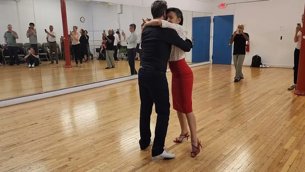 Video thumbnail for Argentine tango workshop - small  patterns: Sofia Saborido & Pablo Inza - Me Voy A Baraja