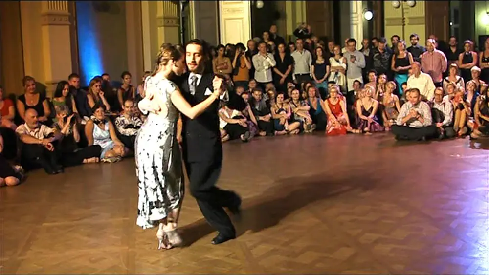 Video thumbnail for Juan Martin Carrara & Stefania Colina - milonga