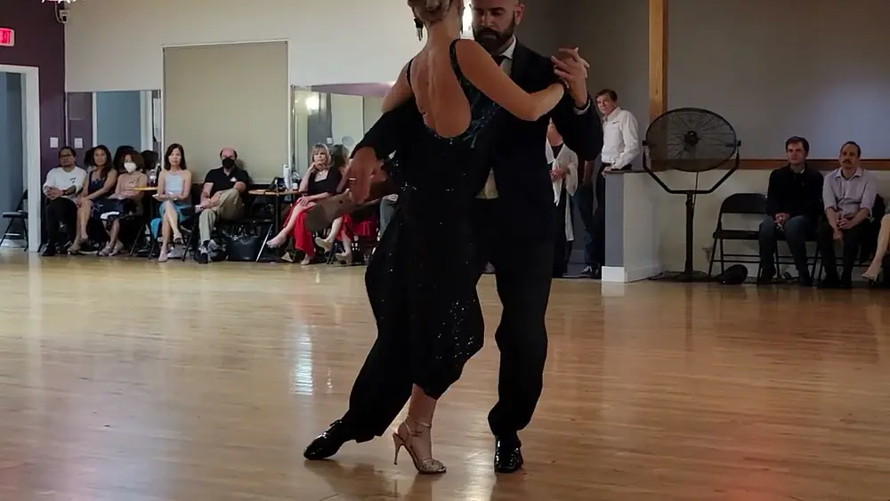 Video thumbnail for Lorena Gonzalez & Gaston Camejo - performance @ Dance Boulevard on 7/15/2022 (2 of 3)