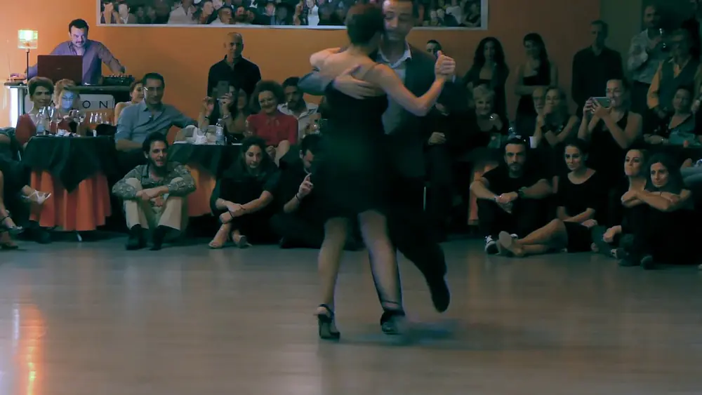 Video thumbnail for Luciana Muzio & Claudio Coppola, No hay tierra como la mía (Milonga)