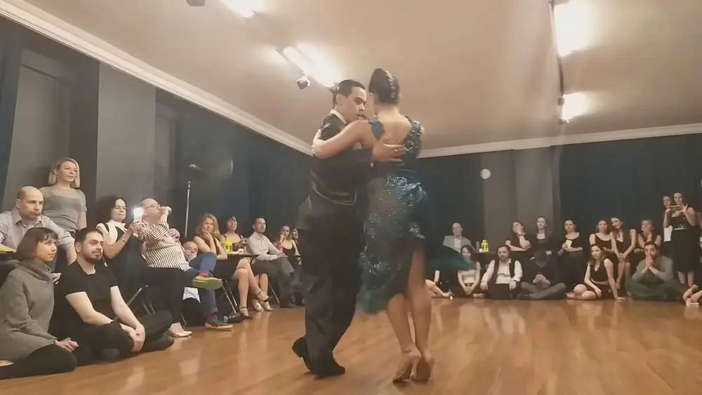 Video thumbnail for Juan David L Vargas & Paulina Mejía - Milongaperest - 2