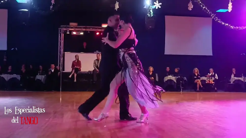 Video thumbnail for Yesica Esquivel y Ariel Leguizamon @ La Bombonera Milonga, Napoli 2023_1/4