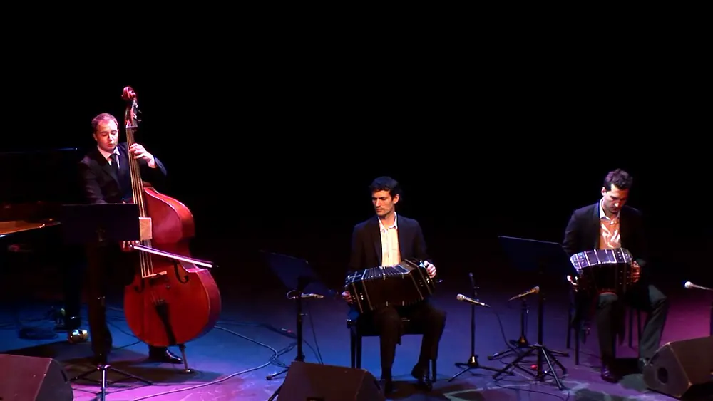 Video thumbnail for Tango "Negracha" Solo Tango Orquesta tipica ( with Lautaro Greco)