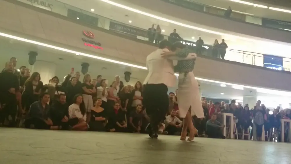 Video thumbnail for Serkan Gökçesu & Cecilia Garcia. Mandria - Juan D'Arienzo. Milonga Kanyon (09.10.2017)