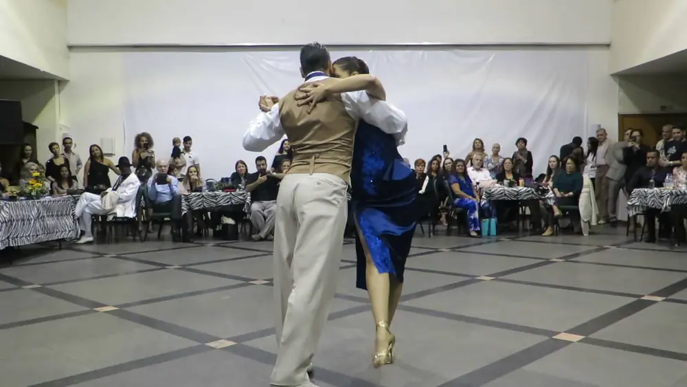 Video thumbnail for Maximiiliano Cristiani y Karina Colmeiro - Preliminar Rio de Janeiro Mundial Tango Bs As