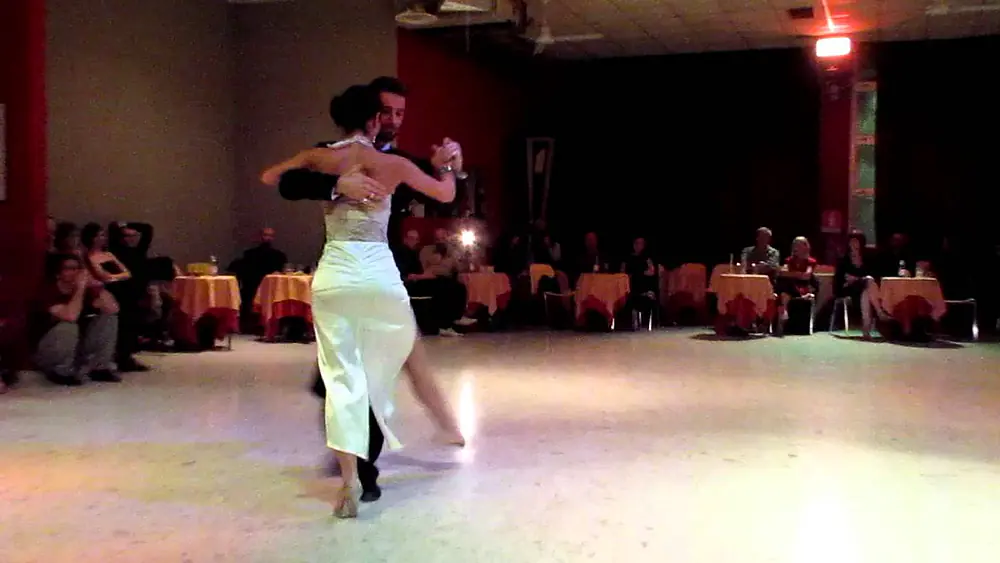 Video thumbnail for Alberto e Rossana Bosi Torino Anima Tango Festival 2 gennaio 2013 3-4