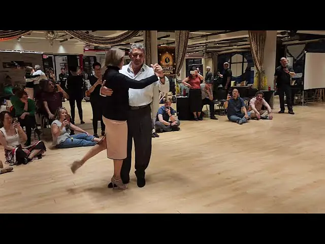 Video thumbnail for Argentine Tango Workshop - Vals: Ricardo Calvo & Sandra Messina - Amor Y Vals