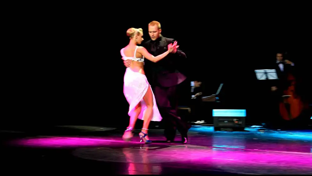 Video thumbnail for Eleonora Kalganova & Frolov Aleksandr. "Zum v belom",Piazzolla