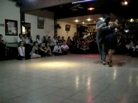 Video thumbnail for Poema, Fabián Peralta y Virginia Pandolfi en PRAKTIKA8