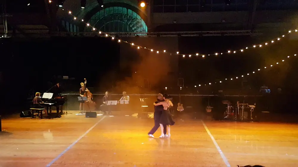 Video thumbnail for Gustavo Gomez & Carolina Uvodico lors du Grand Spectacle "Tango y Mas" @ Tarbes en Tango 2017