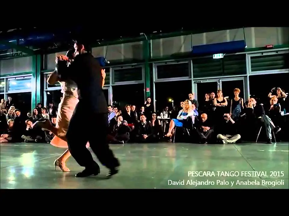Video thumbnail for Pescara Tango Festival 2015 - David Alejandro Palo y Anabela Brogioli - El aeroplano