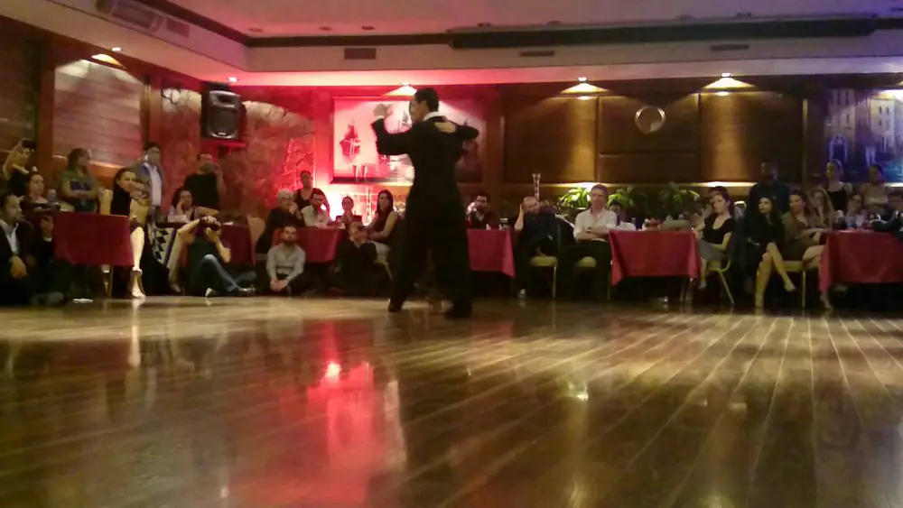 Video thumbnail for Tomas F. Galvan & Gimena Herrera. Noches correntinas/Edgardo Donato.Capital Tango Weekend (2-4)