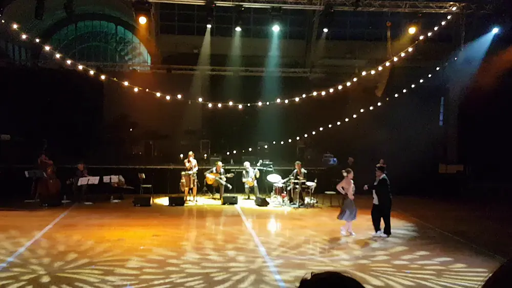 Video thumbnail for Gustavo Gomez & Marina Carranza _ milonga _ Cuarteto Tafi lors du Grand Spectacle "Tango y Mas"