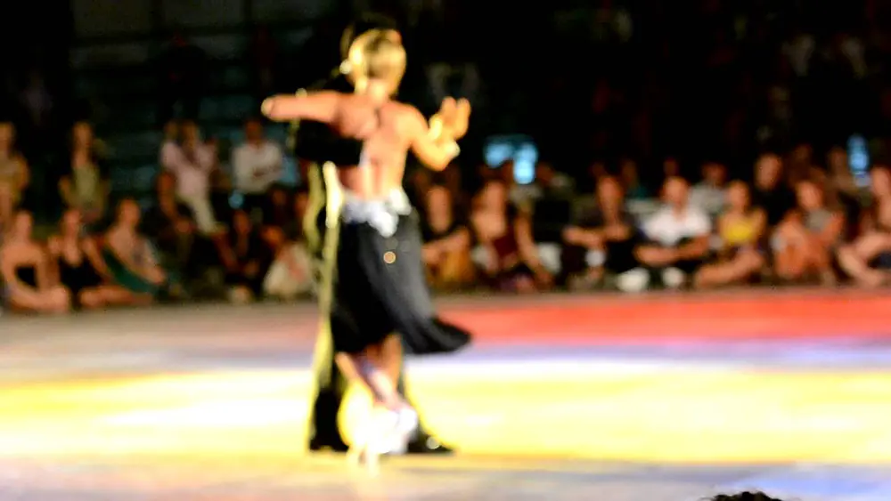 Video thumbnail for Sebastian Arce - Mariana Montes, Siracusa tango festival, "Vestido punzo"
