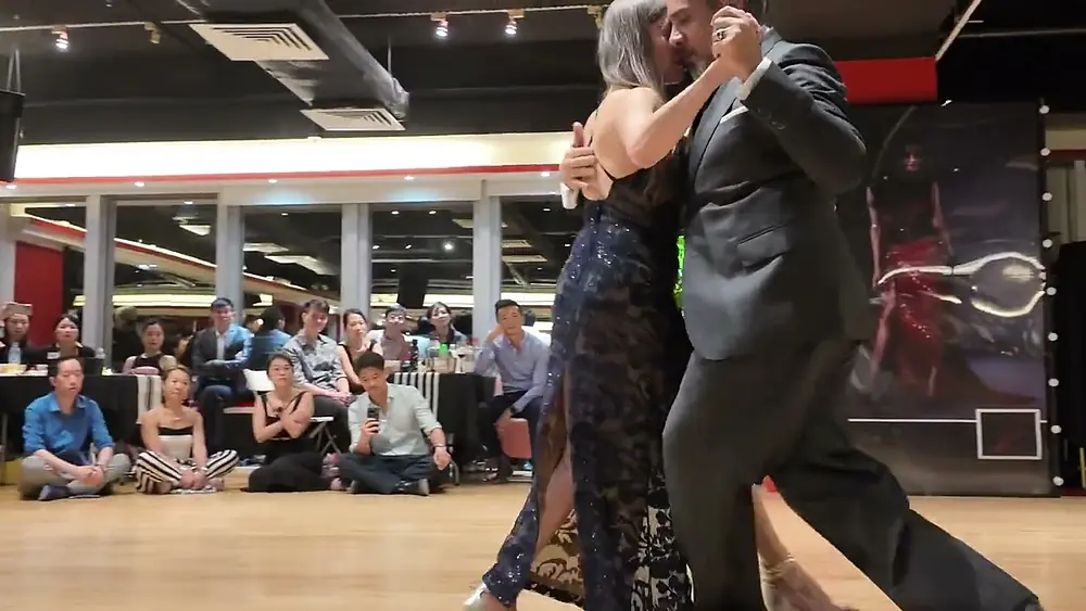 Video thumbnail for Eladia Cordoba  & Andres Laza Moreno 5/5 - Uno (Anibal Troilo) Tango - Hong Kong 2024 - 4K