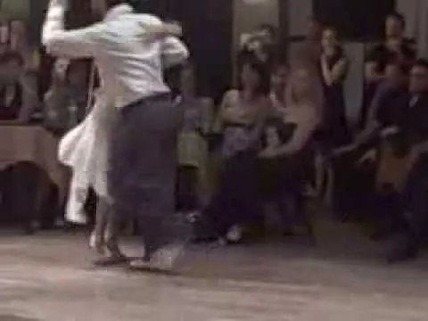 Video thumbnail for Corina Herrera y Pablo Rodriguez @ El Beso, Milonga de los Domingos, Donato "De Punta a Punta" 2013