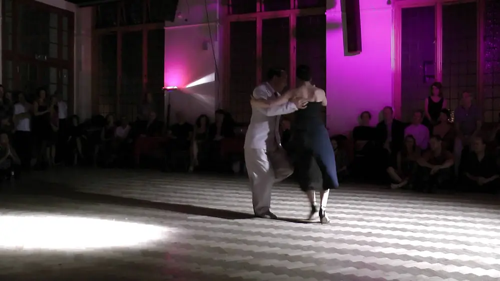 Video thumbnail for Maximiliano Cristiani y Fatima Vitale @ Negracha, London - Sept 2012 - 4/4