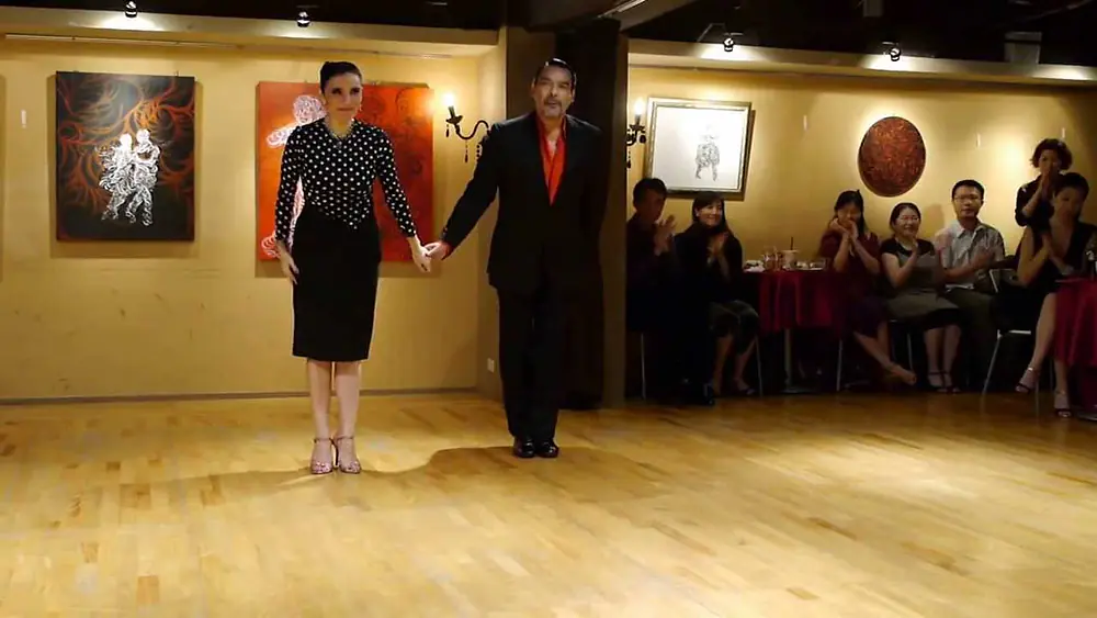 Video thumbnail for Alejandro Aquino & Natalia Hills " Recuerdo " Osvaldo Pugliese