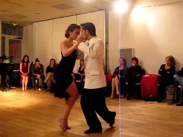 Video thumbnail for Juan Martin Carrara y Stefania Colina-3