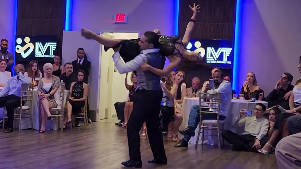 Video thumbnail for Hugo Patyn & Celina Rotundo - Invierno Porteño - Las Vegas Tango Festival 2024