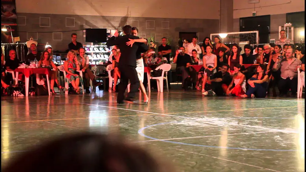 Video thumbnail for Fausto Carpino y Stephanie Fesneau on 14° Festival Tangoworld a Fivizzano 3