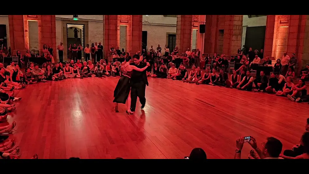Video thumbnail for Carlitos Espinoza y Agustina Piaggio no 16° Festival Tango Porto,  em 23/04/23 - 5/6