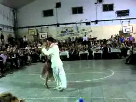 Video thumbnail for Javier Rodriguez y Andrea Missé, Milonga del año 2011 (1/2)