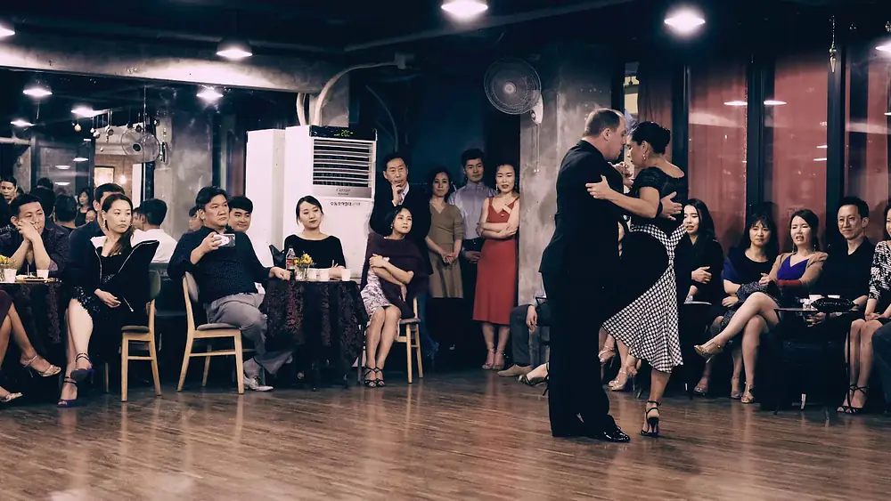 Video thumbnail for 2019 Sebastian Missé y Andrea Reyero show #2 in El Unico