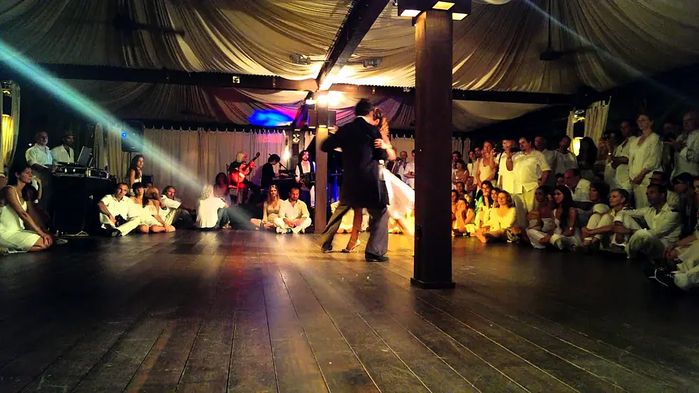 Video thumbnail for Ibiza Tango Love 2013, Ismael Ludman y Maria Mondino p1.