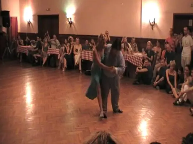 Video thumbnail for Alejandra Mantiñan & Aoniken Quiroga - Milonga (3/4)