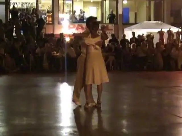 Video thumbnail for Javier Rodriguez & Andrea Misse - Torrente