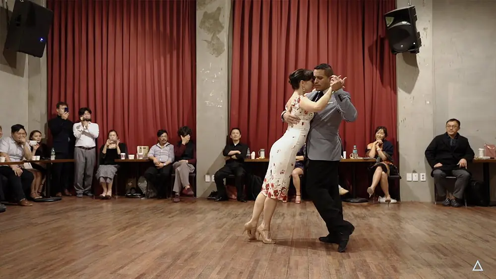 Video thumbnail for Dana Zampieri & Carlos Estigarribia - Todo Es Amor - @AbrazoTV