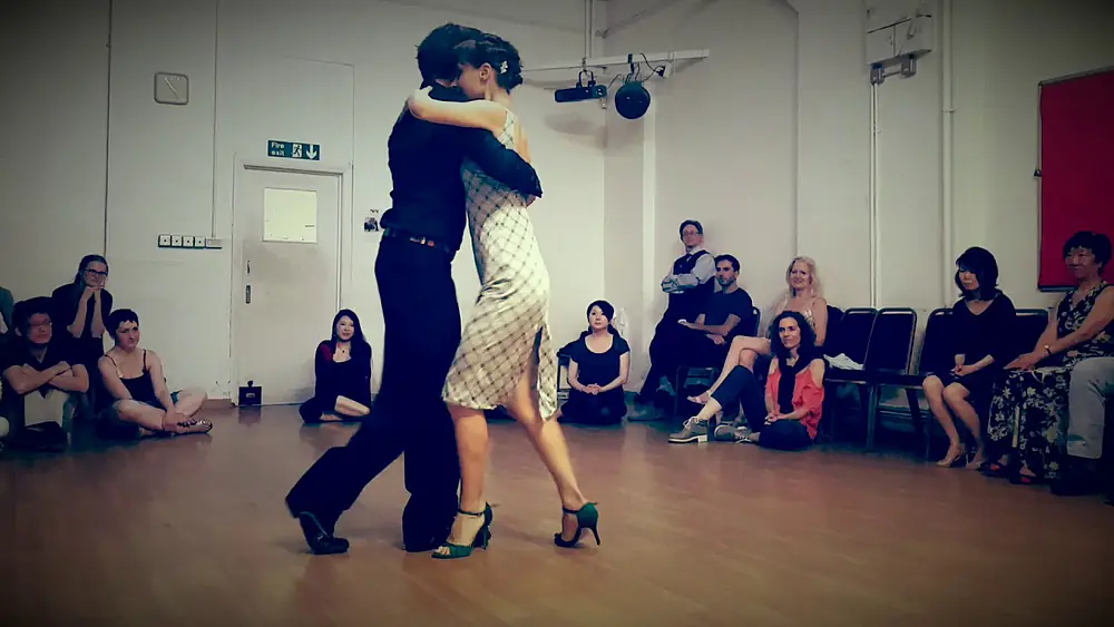 Video thumbnail for Veronica Toumanova & Demetrio Scafaria perform in London, 3/4, Juan d'Arienzo, Milonga del recuerdo