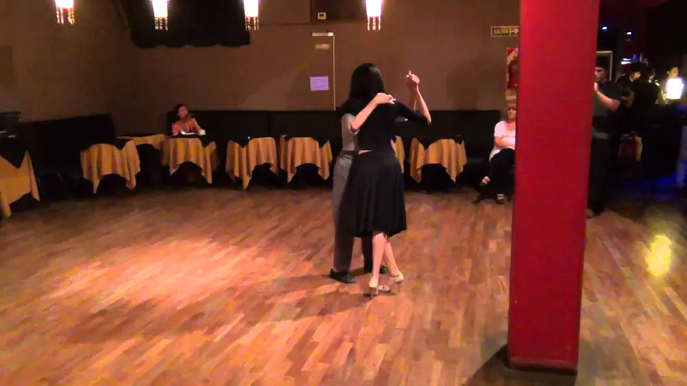 Video thumbnail for Susana Miller y Eva Garlez bailando Pugliese