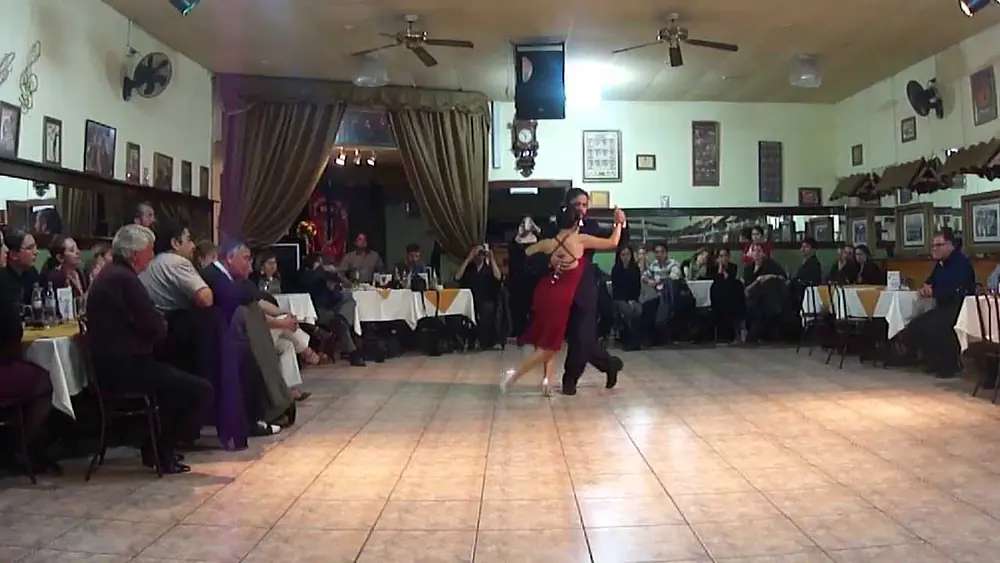 Video thumbnail for John Zabala y Monica Alarcon Bailando el tango Cordobesita de Osvaldo Fresedo