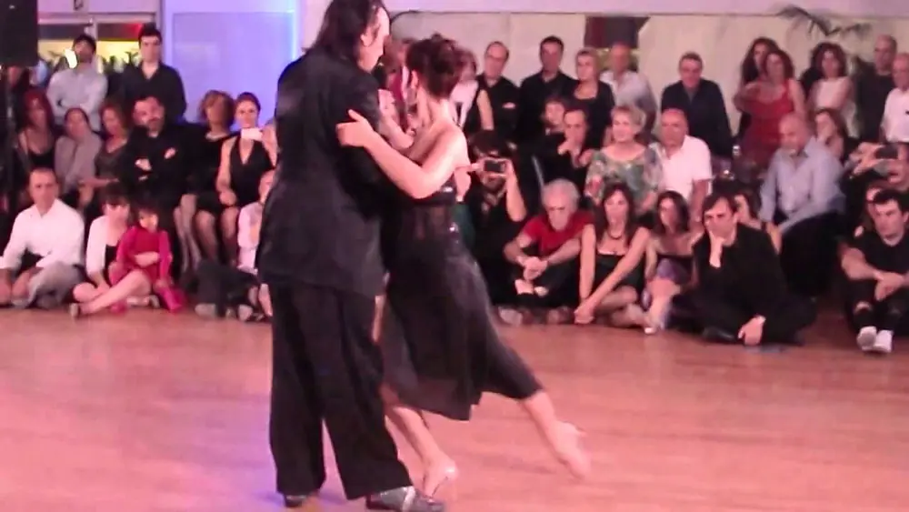 Video thumbnail for Mariano 'Chicho' Frumboli et Juana Sepulveda - Zar