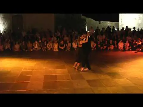 Video thumbnail for Julio Balmaceda y Milena Plebs- Gracias