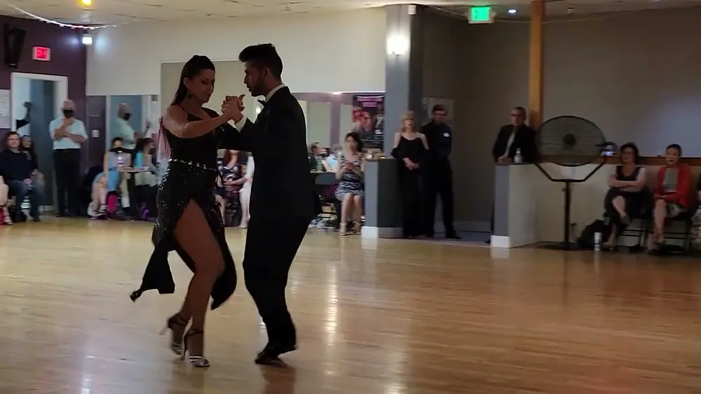 Video thumbnail for Juan Bedoya and Analia Centurión - performance at dance blvd on April 29, 2022 (1 of 3)