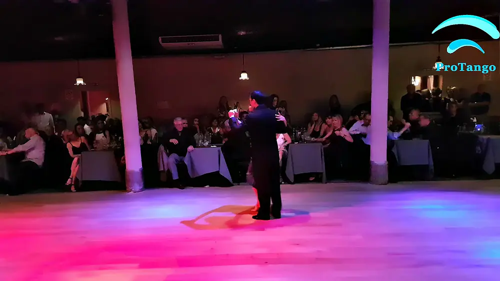 Video thumbnail for Gran baile de tango, Leandro Oliver, Laila Resk, Milonga Yira Yira, tango Buenos Aires