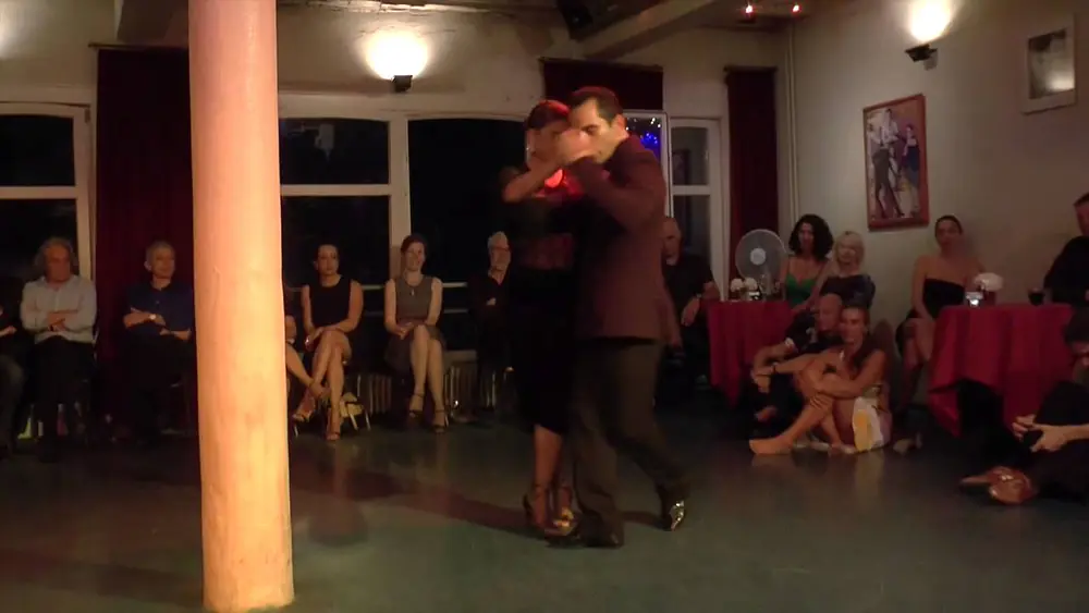 Video thumbnail for Geraldin Rojas & Ezequiel Paludi in Academia de Tango - Part 1-2 "El Hipo"J.d'Arienzo