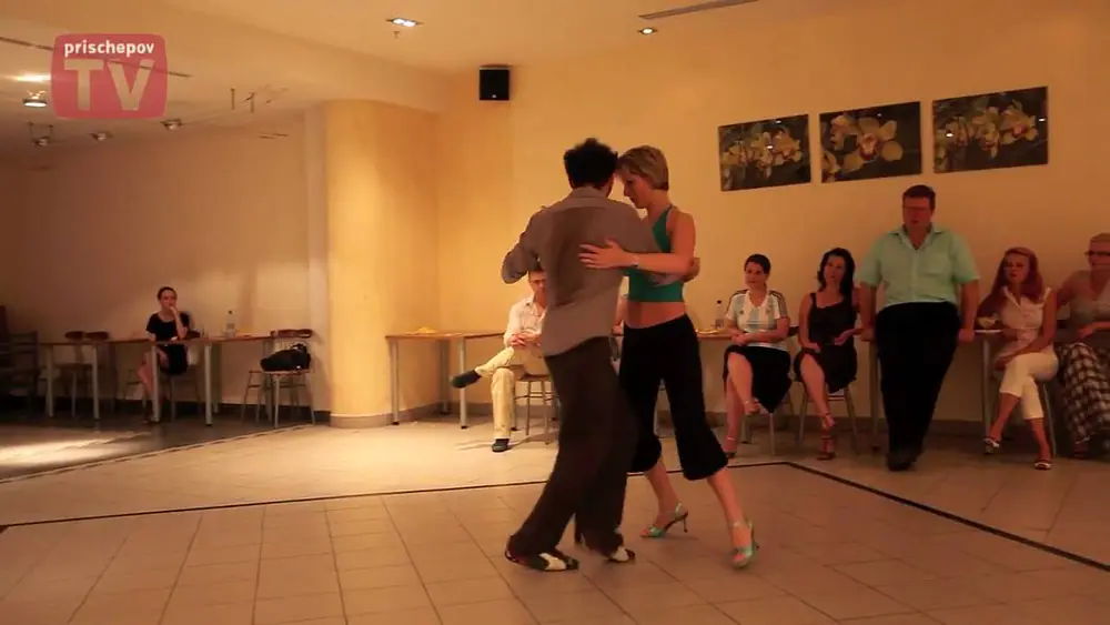 Video thumbnail for Giggio Giovanni & Anna Zyuzina, Russia, Moscow, Milonga "Le Cafe" 09.07.2010(2)