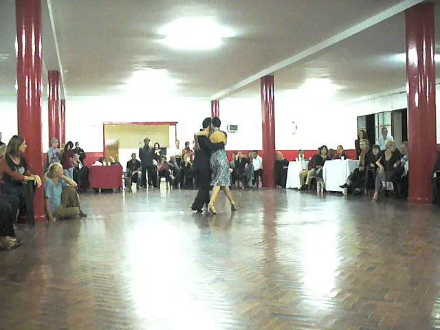 Video thumbnail for Pablo Georgini y Noelia Coletti en la milonga solidaria