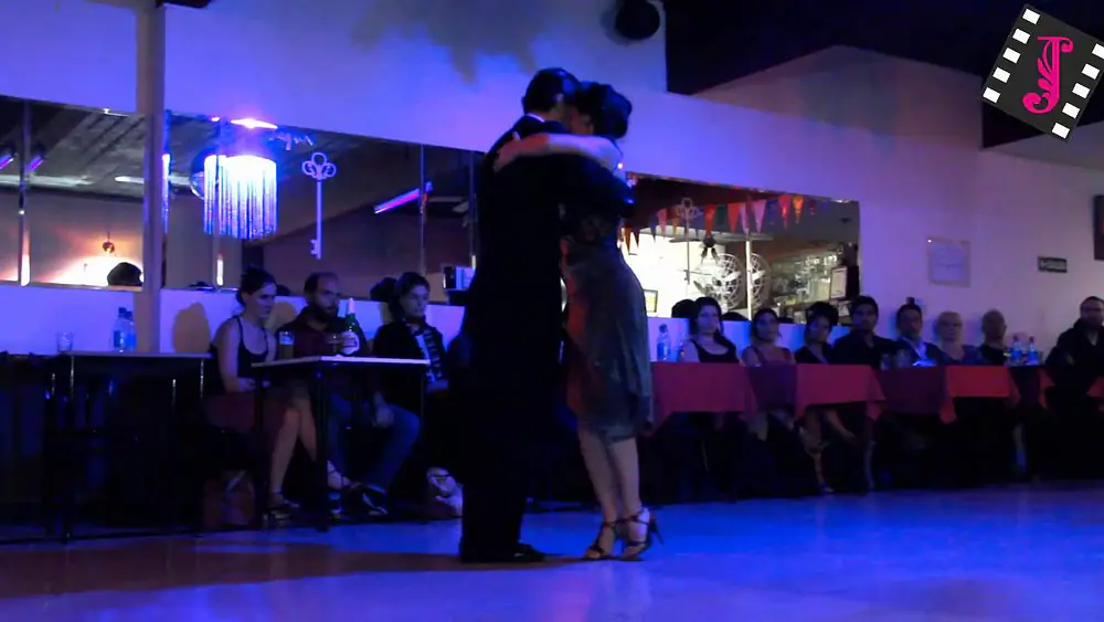 Video thumbnail for JULIAN VILARDO y DANIELA BARRIA en MILONGA10 02/03