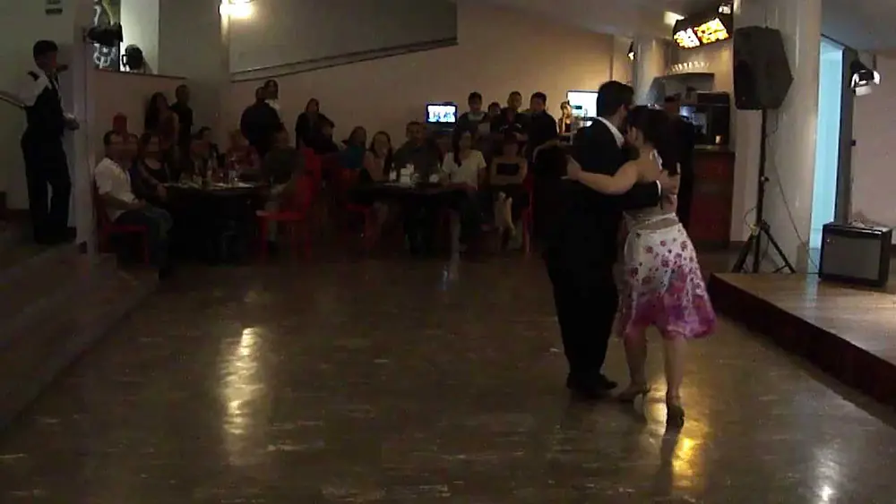 Video thumbnail for John Zabala y Laura Vargas,bailando: Quien sos vos ( Enrique Rodriguez con Armando moreno)