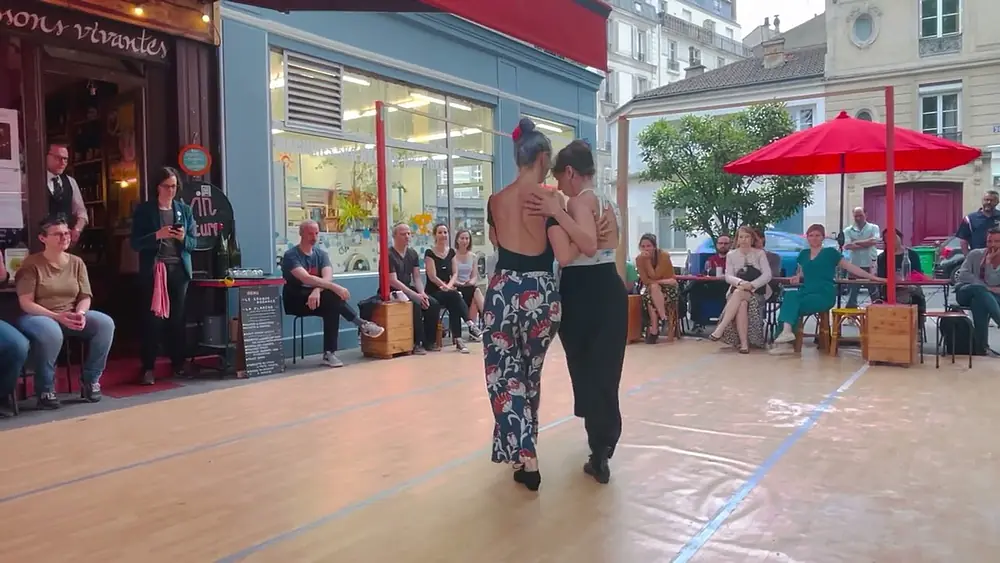 Video thumbnail for Tango Performance - Isaure Cathelineau and Kira Makarova 2/3