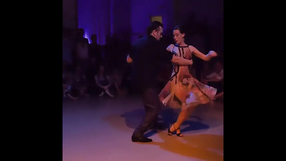 Video thumbnail for Juana Sepulveda  & Chicho Frumboli  - Milonguea Del Ayer #TangoMoment