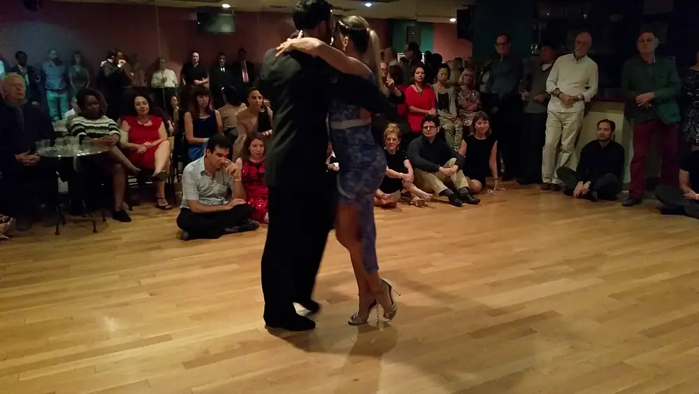 Video thumbnail for Argentine tango:  Analía Centurión & Jeremais Fors - La Bruja