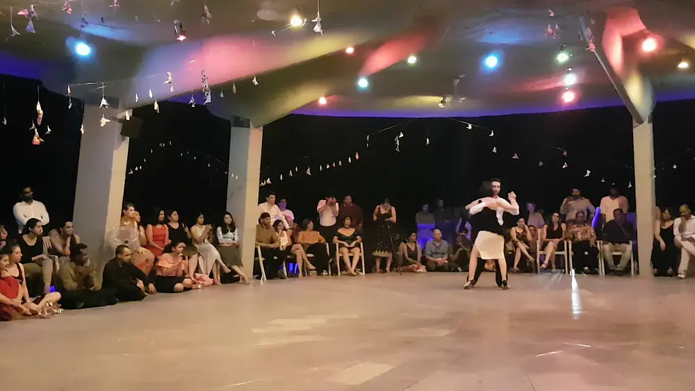 Video thumbnail for Davide Baldanza & Antonella Fanfano ❤ @ Auroville Holi Tango Festival 2018  _  India