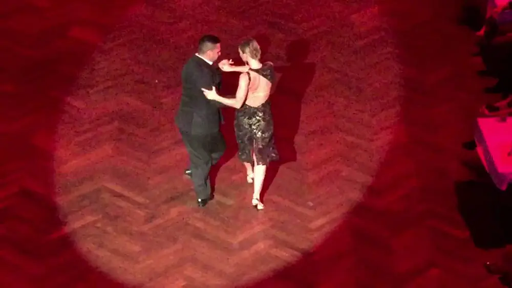 Video thumbnail for Sebastian Arce y Mariana Montes 1/4