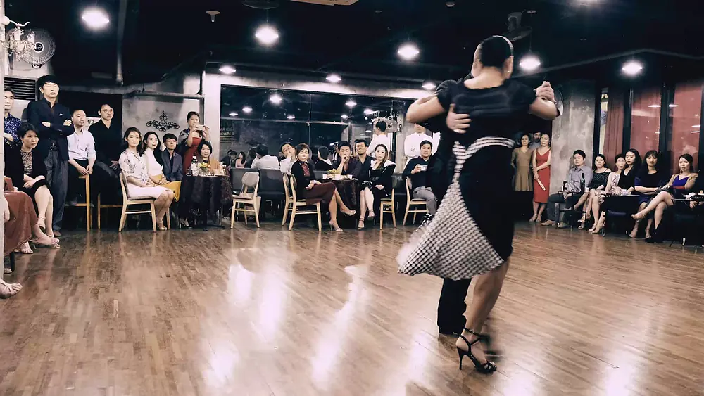 Video thumbnail for 2019 Sebastian Missé y Andrea Reyero show #1 in El Unico
